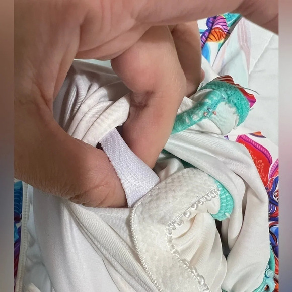 La Blanca Tropics of Tropez Off-the-Shoulder Ruffle One-Piece Swimsuit size 12 - Picture 16 of 16